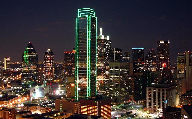13704 Dallas skyline at night (widescreen) 